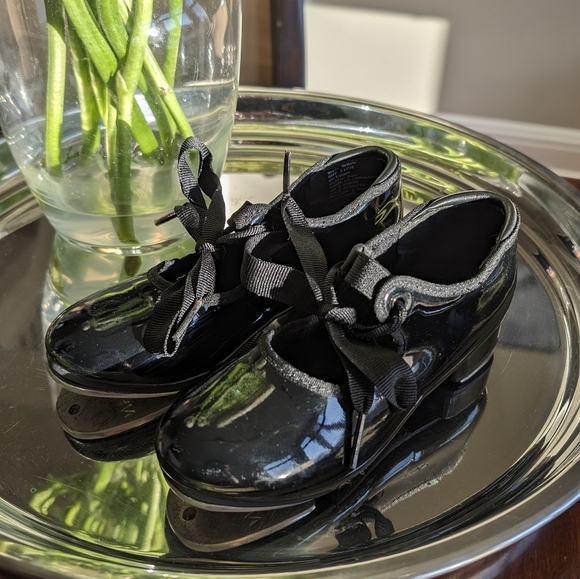 Weissman Tap shoes size 11 toddler - Picture 1 of 3